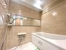 カステイリヨ東白楽 毎日の疲れを癒すバスルームはもちろん追い焚き機能ございます。浴室換気乾燥機も装備しています♪