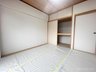 コーラルハイツ志木II 高温多湿の日本の気候に適した和室。調湿機能のある畳が快適な空間を維持してくれます：和室約5.8帖