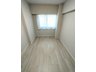 青戸ビューハイツ　当社グループ会社保有住戸 玄関側の居室も使いやすい大きさを確保しております。