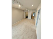 上石神井ハイム3号棟　当社グループ会社保有住戸 室内は、壁、床、天井までしっかりとリフォーム済です。