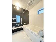 大字原市 3698万円 一日の疲れを癒すバスルームは浴室乾燥機付きでいつでも快適バスタイム