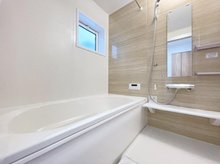 大字並木（南古谷駅） 4090万円～4790万円 一日の疲れを癒すバスルームは浴室乾燥機付きでいつでも快適バスタイム