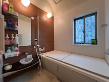 福居町（東武和泉駅） 1870万円 浴室｜1坪タイプの広々ユニットバス♪ 足を伸ばして一日の疲れを癒せます。