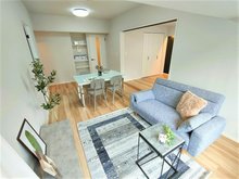 ベルシェ松戸Ⅴ 壁、床、天井まで全て手を入れております。家具を設置しても充分に余裕のある広さのリビングスペース。