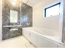 大谷場２（南浦和駅） 4780万円 一日の疲れを癒すバスルームは浴室乾燥機付きでいつでも快適バスタイム