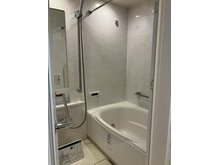 アクトピア石神井公園２　当社のグループ会社保有住戸 浴室も新規に交換済。水廻りが綺麗だとそれだけで安心感があります。追い炊き、浴室乾燥を完備。