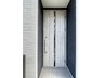 関沢２（鶴瀬駅） 3280万円 ナチュラルなデザインで明るい雰囲気の玄関ドア