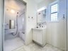 中宗岡２ 2680万円 玄関近くに配置された洗面室は帰宅後の手洗いにも便利です。