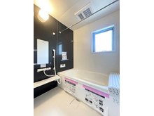 桜ケ丘３ 4198万円 一日の疲れを癒すバスルームは浴室乾燥機付きでいつでも快適バスタイム