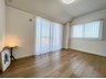 横内 3680万円 3階6.0帖洋室。白を基調としたお部屋で清潔感があります。