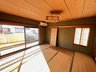 桜ケ丘町（土浦駅） 1350万円 室内（2023年2月）撮影 ２階居室 窓からも明るい陽射しが注ぎ込み、部屋中を照らしてくれます。