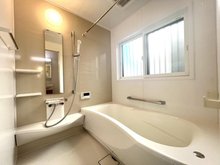 深作２（七里駅） 2580万円 一日の疲れを癒す落ち着いた雰囲気のバスルーム