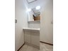 北野２（上福岡駅） 3350万円 玄関近くに配置された洗面室は帰宅後の手洗いに便利です。