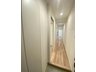 川口寿コーポ 散らかりがちな玄関スペースはトールサイズの下足収納を完備でいつでもスッキリとした空間を保てます！