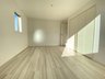 中青木５ 4699万円 7.25帖の洋室！ゆとりあるお部屋にどのように家具を配置しようか想像が膨らみますね。
