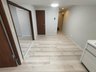 シャトレー上野　当社グループ会社保有住戸 室内は、壁、床、天井までしっかりとリフォーム済です。