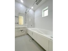 大泉町２ 5299万円 ■くつろぎの１坪浴室、追い焚き機能＆浴室乾燥機完備