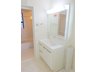 原山２（浦和駅） 3780万円 ■スキンケア用品の収納にも便利な三面鏡洗面台のある洗面室です