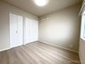 コスモ朝霞 各居室に収納スペースが設けられ，生活スペースを広く利用できます：洋室約5.44帖