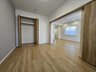 セントヒルズ東浦和 リビング横の洋室を開放すると、より空間を広く見せることができます！