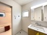 本木南町 3790万円～4390万円 窓のある明るい洗面所で毎日の身支度も気持ち良くお使い頂けます。
