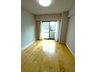 シャロンパーク多摩永山　当社グループ会社保有住戸 ６．２帖の居室。どのお部屋も広さに余裕があり、使いやすそうです。