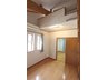 菅谷（上菅谷駅） 2140万円 2階・5.3帖の洋室。取り外し可能なはしごを使えばロフトにも行けます（2023年10月）撮影