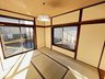中央町１（結城駅） 1298万円 室内（2023年2月）撮影 居室 窓からも明るい陽射しが注ぎ込み、部屋中を照らしてくれます。