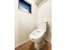 関山２（蓮田駅） 4280万円～4480万円 小窓が付いて風通しの良いトイレ