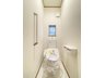 上青木４ 4090万円 小窓が付いて風通しの良いトイレ