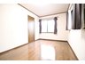 宮永市町 1580万円 ２階の主寝室７．５帖です。二面採光。ウォークインクローゼットがあります。