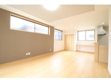 宮永市町 2580万円 ＬＤＫは１８．３帖！畳スペースを設けずに、ゆったり広々としたリビングにしました。