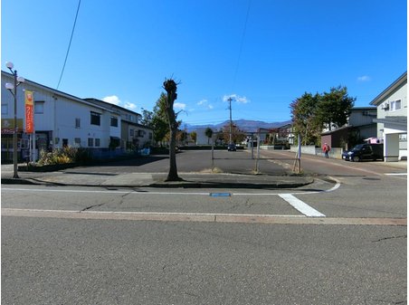 学校町（新井駅） 600万円 