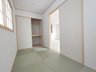 泉町大富（土岐市駅） 2590万円 現地写真（和室） 大壁仕様の新和室。くつろぎの空間です。
