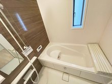 島田１ 2290万円 現地写真（浴室） 浴室暖房乾燥機付き。１坪タイプで広々です。