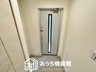 日置江７ 1900万円～2100万円 現地写真（玄関） 玄関には、大型のシューズ収納を設置しています。
