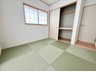 日野東１ 1990万円 現地写真（和室） 大壁仕様の新和室。くつろぎの空間です。