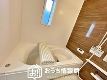 東川手３（岐南駅） 2290万円～2590万円 現地写真（浴室） 浴室暖房乾燥機付き。１坪タイプで広々です。