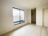 芸濃町椋本 2080万円～2380万円 現地写真（寝室）　 木目の美しさを際立たせるシンプルデザインの建具を使用しています。