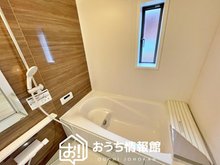 久徳町（西大垣駅） 1990万円 現地写真（浴室） 浴室暖房乾燥機付き。１坪タイプで広々です。