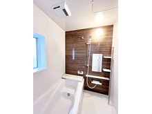 摩湯町（久米田駅） 2380万円 浴室暖房機付きの１坪サイズの浴室