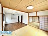 大字高井田（高井田駅） 2780万円 ダイニングとキッチンの隣には６帖の和室スペースが存在します。
