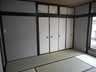 片山町１（高速長田駅） 1580万円 畳の上でゆっくりとくつろげる和室です