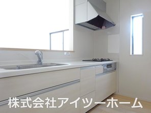 クレイドルガーデン大和高田市築山第４　【一戸建て】 浄水器付システムキッチンです！