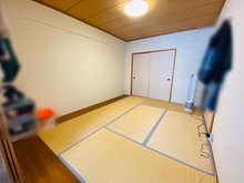 マンハイム奈良 和室6帖です♪ 板の間に家具や調度品を置けば、畳を傷めません♪