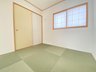 小泉町（大和小泉駅） 2380万円・2680万円 現地写真（和室） 大壁仕様の新和室。くつろぎの空間です。