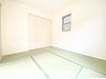 東木辻町（京終駅） 4080万円・4380万円 現地写真（和室） 大壁仕様の新和室。くつろぎの空間です。