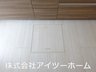 小泉町（大和小泉駅） 3180万円 床下収納1階床下の点検口を兼ねた収納庫は深型タイプ。