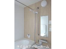 石原田町（耳成駅） 3498万円 広々1坪サイズの浴室には水はけの良いカビ発生を軽減できるクリーン床仕様！浴槽は環境に優しい節水タイプ♪