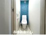 四宮２（萱島駅） 3180万円 【トイレ写真】 クロスのアクセントがおしゃれなトイレです♪トイレ二か所あり混雑する朝も安心です♪